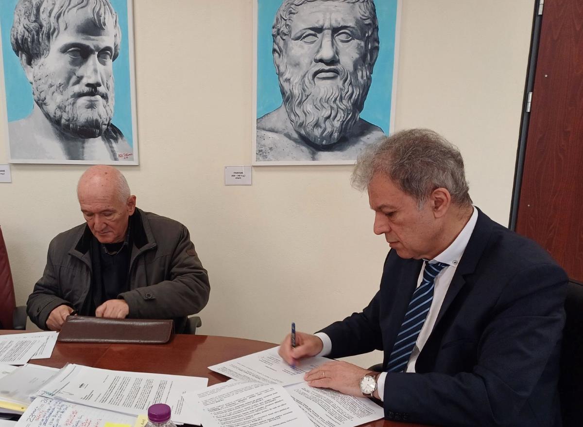 Υπογράφηκε από τον Περιφερειάρχη Δυτικής Μακεδονίας Γιώργο Αμανατίδη η σύμβαση για την αποκατάσταση του οδικού δικτύου ΠΕ Φλώρινας