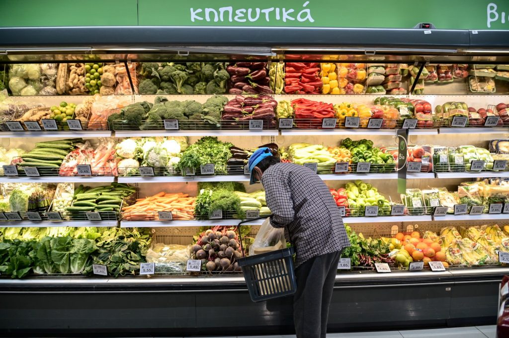 Ακρίβεια: Έρχονται «μεγάλες αυξήσεις» σε κρέας και γαλακτοκομικά - Τι γίνεται με το e-katanalotis