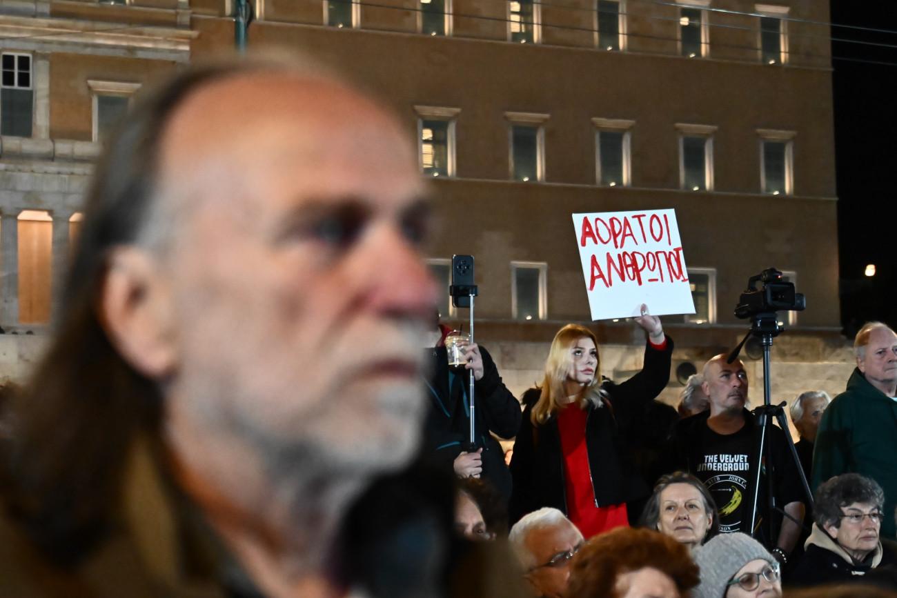 Νέες συντάξεις: Το «μεγάλο ψαλίδι» στον ιδιωτικό τομέα - Συνταξιούχοι «δύο ταχυτήτων» 3 Νέες συντάξεις: Το «μεγάλο ψαλίδι» στον ιδιωτικό τομέα - Συνταξιούχοι «δύο ταχυτήτων»