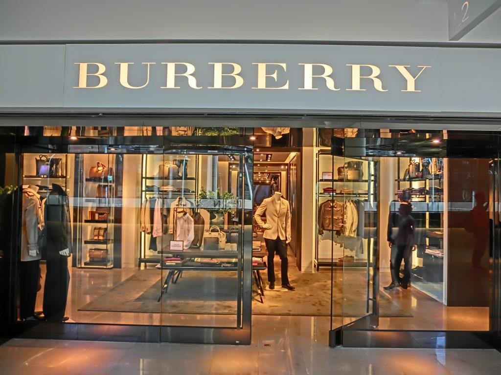 Joshua Schulman: Το μεγάλο στοίχημα του αφεντικού της Burberry 3 Joshua Schulman: Το μεγάλο στοίχημα του αφεντικού της Burberry