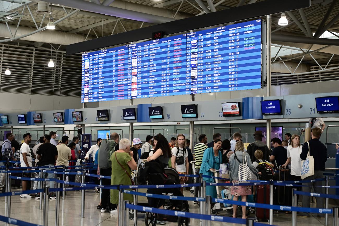 Καλοκαίρι και διακοπές: Οι πόλεις με τη μεγαλύτερη πτώση στα αεροπορικά εισιτήρια 3 Καλοκαίρι και διακοπές: Οι πόλεις με τη μεγαλύτερη πτώση στα αεροπορικά εισιτήρια