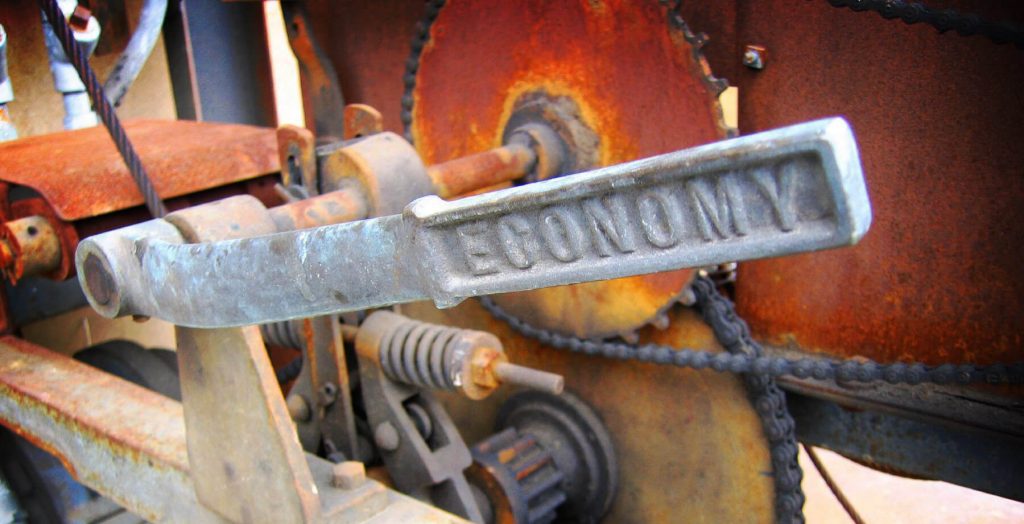 Το ΑΕΠ αυξάνεται, οι Έλληνες φτωχαίνουν – 4 συν μία 1 ερωταπαντήσεις για τα παράδοξα της ελληνικής οικονομίας 9 Το ΑΕΠ αυξάνεται, οι Έλληνες φτωχαίνουν – 4 συν μία 1 ερωταπαντήσεις για τα παράδοξα της ελληνικής οικονομίας