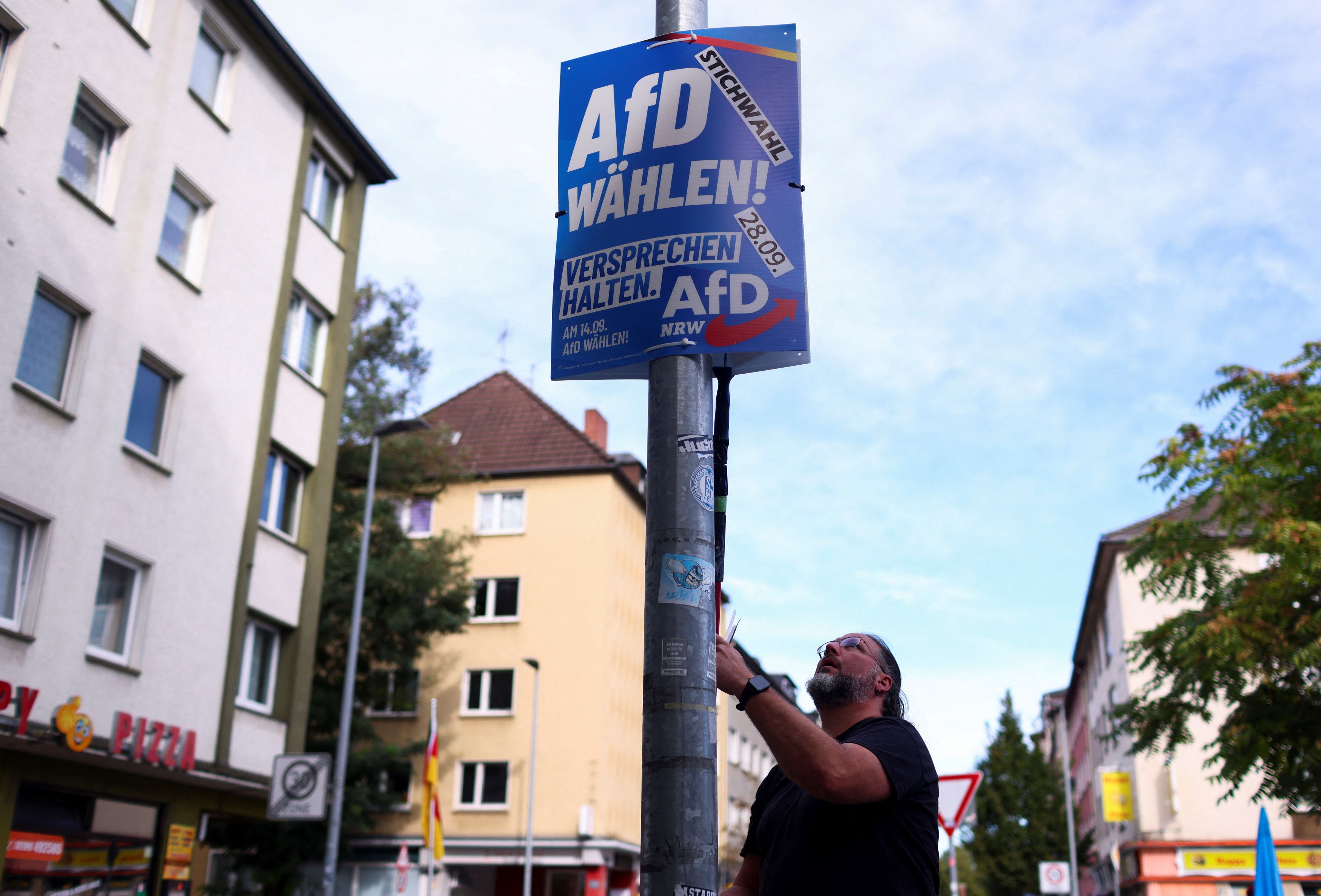 Γιατί οι δεξιοί λαϊκιστές σε Ελλάδα και Ευρώπη κλείνουν το «μάτι» σε αριστερές οικονομικές θέσεις; 5 Γιατί οι δεξιοί λαϊκιστές σε Ελλάδα και Ευρώπη κλείνουν το «μάτι» σε αριστερές οικονομικές θέσεις;