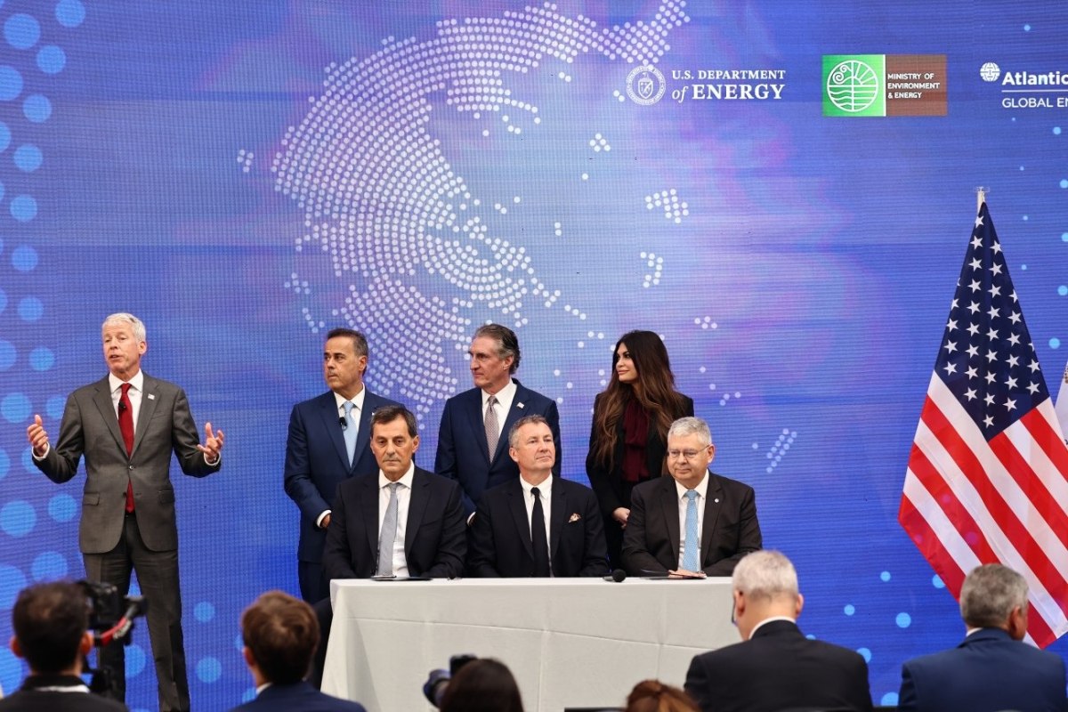 Τι γνωρίζουμε για τη γεώτρηση «Ασωπός 1» στο Ιόνιο - Ποιες είναι οι πιθανότητες επιτυχίας 2 Από την τελετή υπογραφής της συμφωνίας στο Ζάππειο