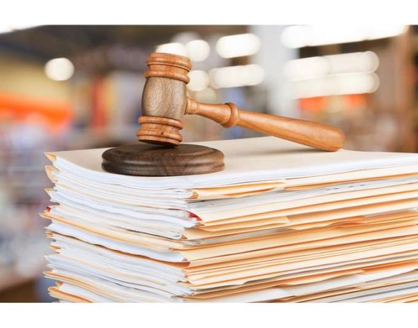 Πολίτες στο έλεος των funds: Αθέμιτες πρακτικές και απουσία προστασίας απ' το κράτος 6 Πολίτες στο έλεος των funds: Αθέμιτες πρακτικές και απουσία προστασίας απ' το κράτος