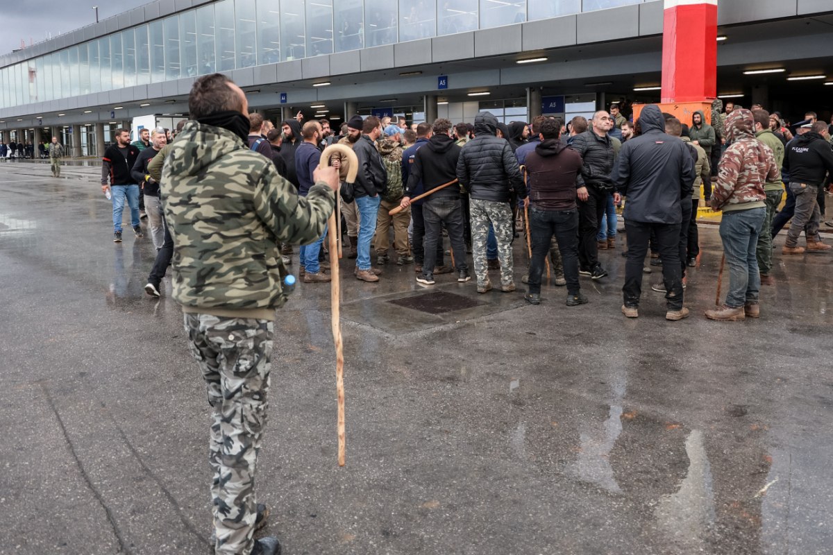 Λάδι στη φωτιά από την κυβέρνηση - Αντιμέτωποι με κατηγορίες για «εγκληματική οργάνωση» αγρότες από την Κρήτη 2 Λάδι στη φωτιά από την κυβέρνηση - Αντιμέτωποι με κατηγορίες για «εγκληματική οργάνωση» αγρότες από την Κρήτη