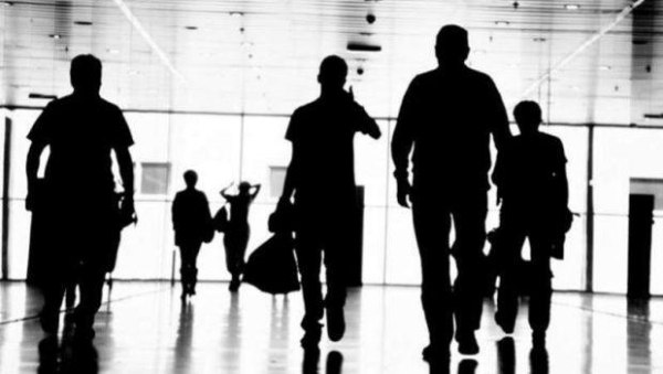 To παράδοξο της αγοράς εργασίας στην Ευρώπη: Αυξημένη απασχόληση, χαμηλή παραγωγικότητα 4 To παράδοξο της αγοράς εργασίας στην Ευρώπη: Αυξημένη απασχόληση, χαμηλή παραγωγικότητα