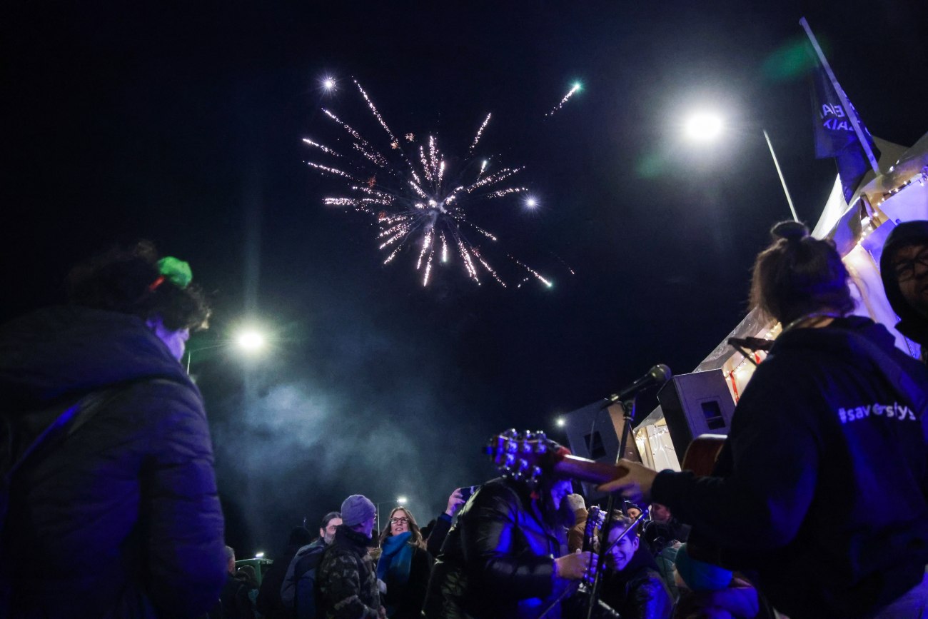 Αγωνιστικό «ρεβεγιόν» στα μπλόκα για τους αγρότες, ανυποχώρητοι απέναντι στην κυβέρνηση 2 Αγωνιστικό «ρεβεγιόν» στα μπλόκα για τους αγρότες, ανυποχώρητοι απέναντι στην κυβέρνηση