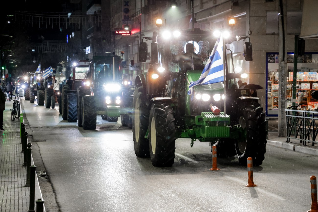 Λάρισα: Ξανά στους δρόμους τα τρακτέρ - Στο Σύνταγμα το επόμενο ραντεβού των αγροτών 3 Λάρισα: Ξανά στους δρόμους τα τρακτέρ - Στο Σύνταγμα το επόμενο ραντεβού των αγροτών