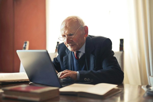 Ageism: Ο ηλικιακός ρατσισμός βλάπτει (και) την αγορά εργασίας 4 Ageism: Ο ηλικιακός ρατσισμός βλάπτει (και) την αγορά εργασίας