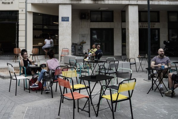 Οι επαγγελματίες της εστίασης «αδειάζουν» την κυβέρνηση για τις αυξήσεις στο ΦΠΑ - Βουλιάζει ο τζίρος 2 Οι επαγγελματίες της εστίασης «αδειάζουν» την κυβέρνηση για τις αυξήσεις στο ΦΠΑ - Βουλιάζει ο τζίρος