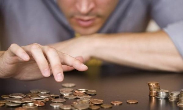 Κατώτατος μισθός: Αυξήσεις κάτω από τα όρια της αξιοπρεπούς διαβίωσης 3 Κατώτατος μισθός: Αυξήσεις κάτω από τα όρια της αξιοπρεπούς διαβίωσης