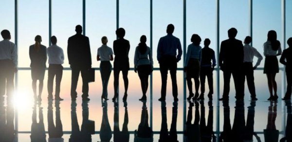 Eurobank: Η Ελλάδα έχει ανακτήσει τις μισές απώλειες της κρίσης - Μείωση ανεργίας αλλά με δομικά προβλήματα 3 Eurobank: Η Ελλάδα έχει ανακτήσει τις μισές απώλειες της κρίσης - Μείωση ανεργίας αλλά με δομικά προβλήματα