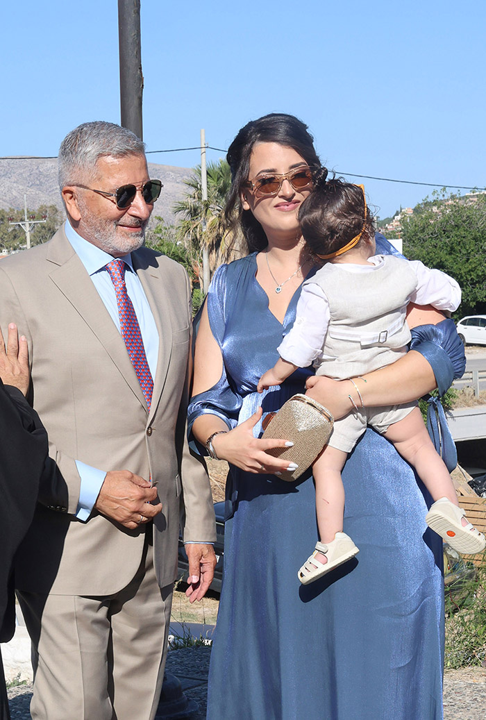 Γιώργος Πατούλης: Βάφτιση γιου με λαμπερούς καλεσμένους στο Λαγονήσι προκαλεί αίσθηση. 4 Στιγμές από τη βάπτιση