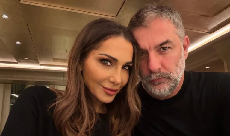 Δέσποινα Βανδή Βασίλης Μπισμπίκης