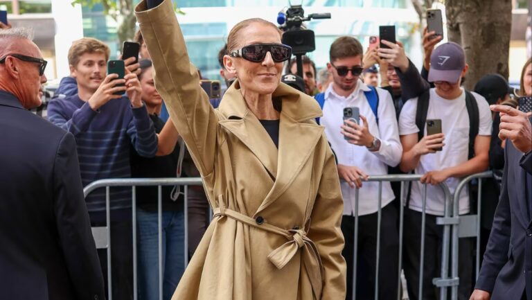 H Celine Dion έκανε την πρώτη της δημόσια εμφάνιση στο Παρίσι μετά από δύο χρόνια