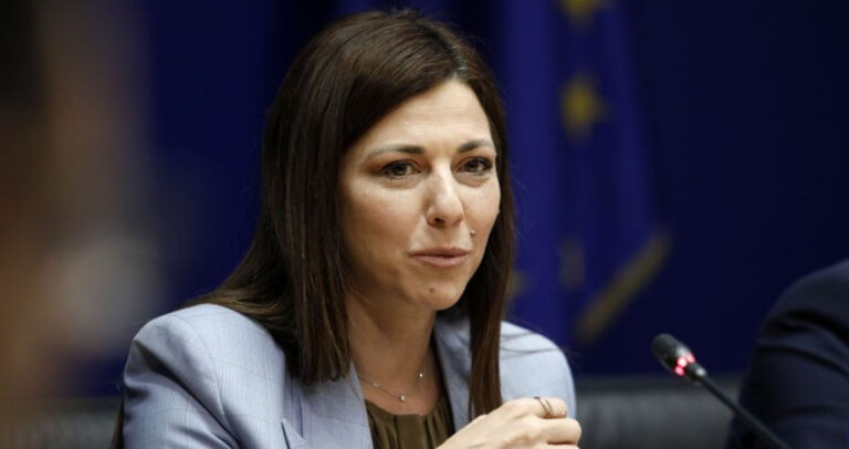 Κοζάνη: Συλλυπητήρια Ζαχαράκη για τον θάνατο μαθήτριας του 1ου ΓΕΛաժողով