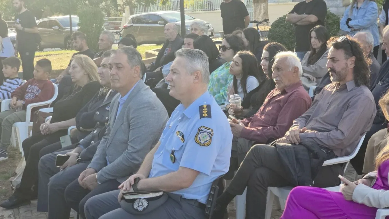 Επίδειξη των ικανοτήτων της αστυνομικής σκυλίτσας SAOKI