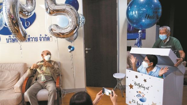 Δημογραφικό: Το ασημένιο τσουνάμι απειλεί την οικονομία