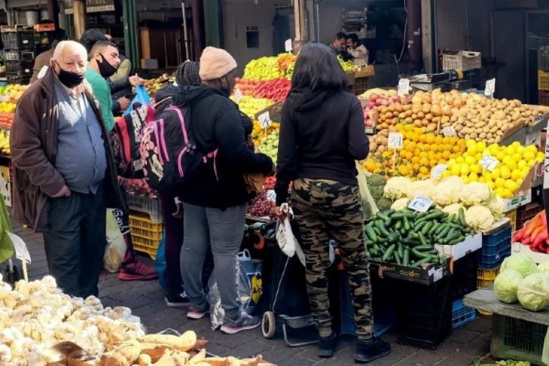 Μεταφέρονται την Κυριακή 8 Ιανουαρίου οι λαϊκές αγορές του Πειραιά, λόγω των Θεοφανίων