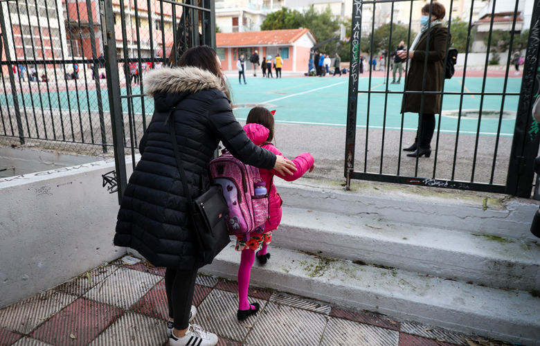 Παγώνη: Δεν μπορεί να κλείνουν τα σχολεία κάθε χρόνο λόγω ιώσεων