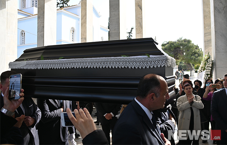 Νίκος Ξανθόπουλος: Το τελευταίο αντίο στον σπουδαίο ηθοποιό – Δείτε εικόνες του news