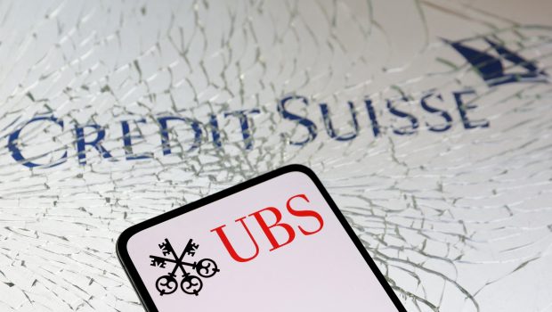 Credit Suisse – UBS: Ο μεγαλύτερος «γάμος» συστημικών τραπεζών από την κρίση του 2008