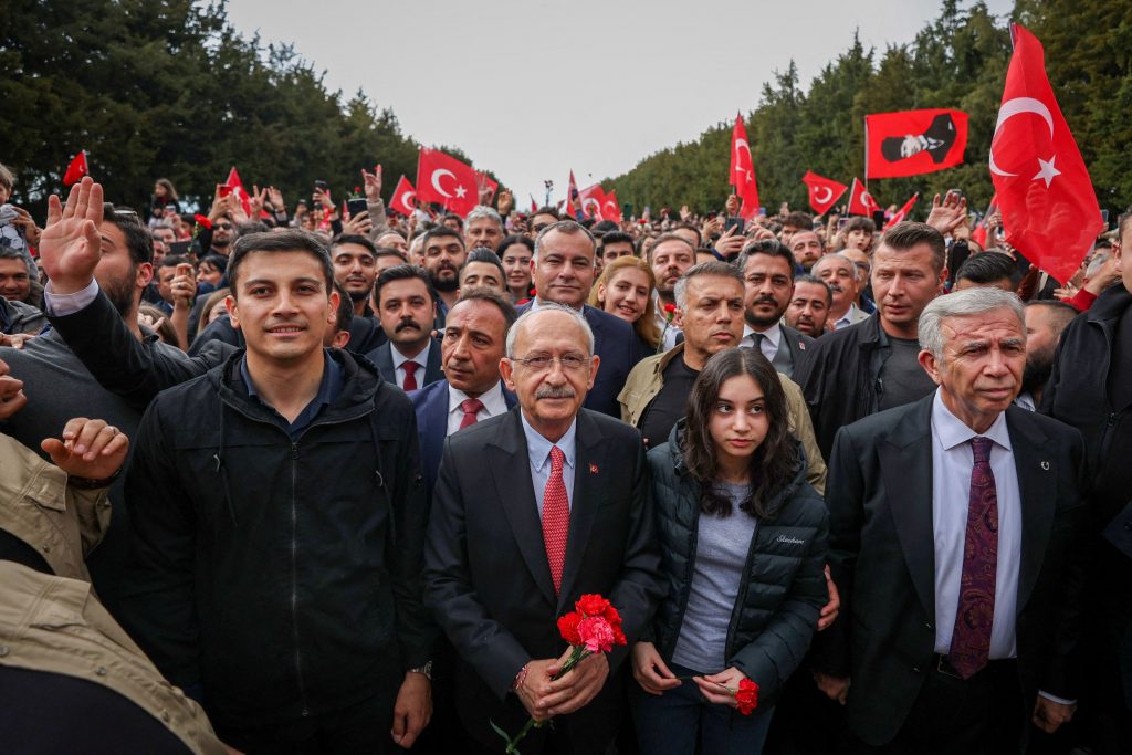 Εκλογές στην Τουρκία: Τέλος της εκστρατείας ενόψει β' γύρου