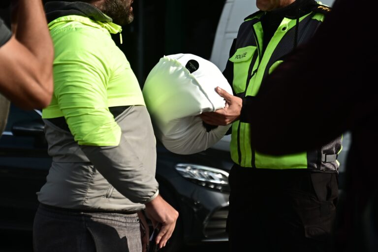 2.958 παραβάσεις για μη χρήση κράνους σε μία εβδομάδα ελέγχων της ΕΛ.ΑΣ.