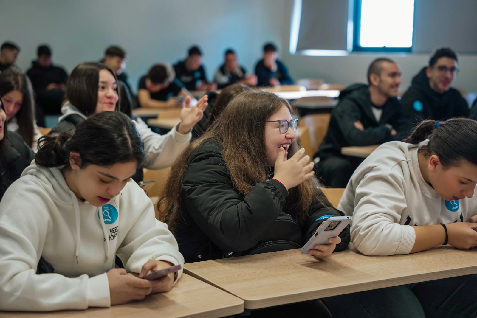 Κοζάνη: 100 μαθητές συμμετείχαν σε εργαστήρια για ψευδείς ειδήσεις και deepfakes 2 Στιγμιότυπο από το 3ο «Talk about Tech» στη ΖΕΠ Κοζάνης