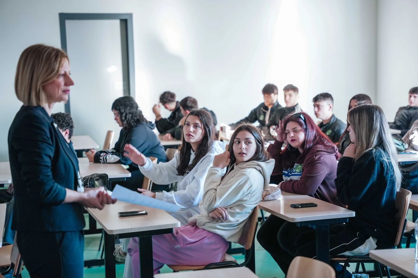 Κοζάνη: 100 μαθητές συμμετείχαν σε εργαστήρια για ψευδείς ειδήσεις και deepfakes 1 Στιγμιότυπο από το 3ο «Talk about Tech» στη ΖΕΠ Κοζάνης