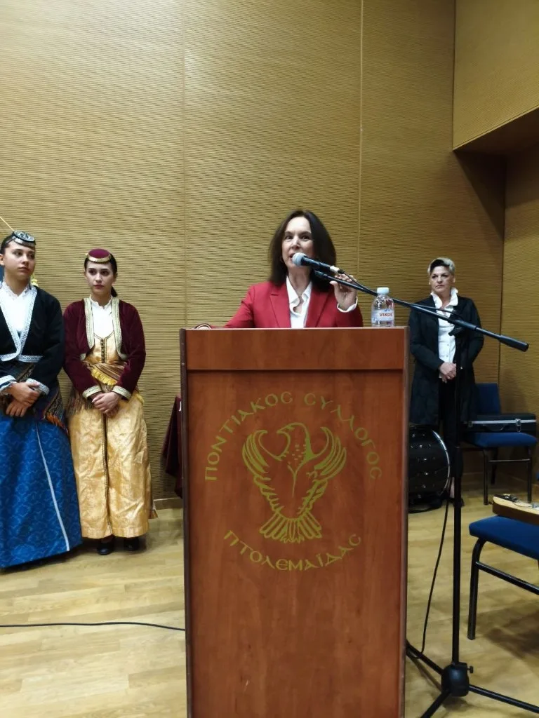 Το μνημείο κατά την τελετή αποκαλυπτηρίων