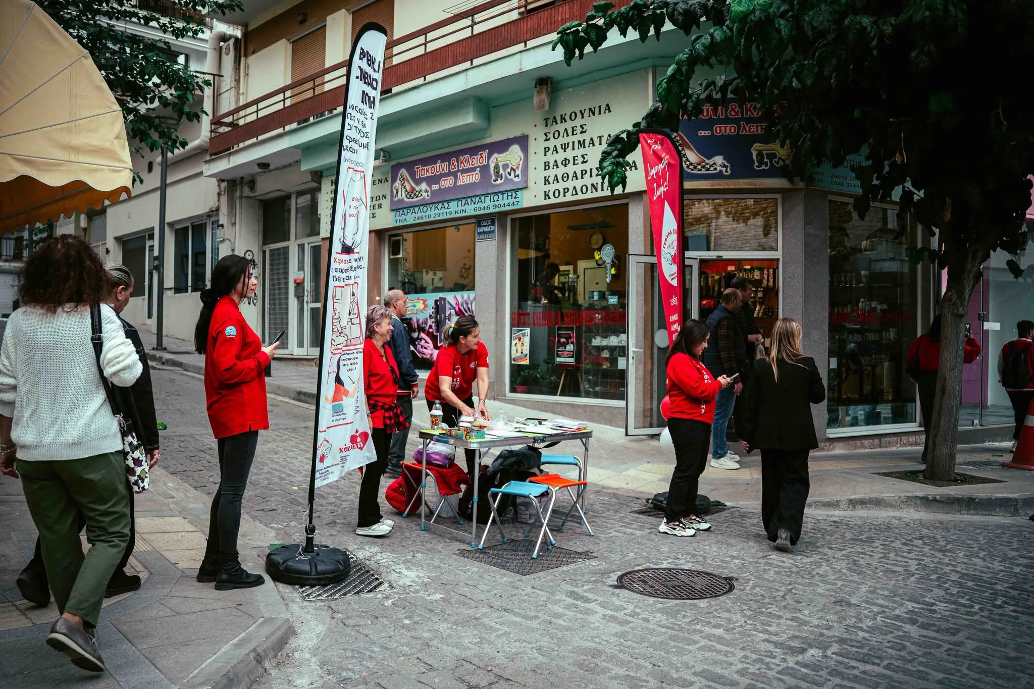 Κοζάνη: Η Μακεδονομάχων πεζοδρομήθηκε με μουσική και υποδοχή πρωτοετών