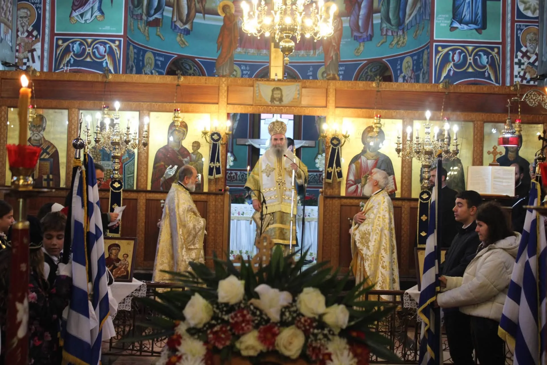 Σέρβια: Ματαιώθηκε λόγω βροχής η παρέλαση για την 28η Οκτωβρίου – Έγινε η κατάθεση στεφάνων