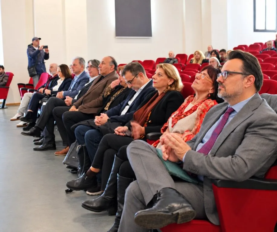 Σέρβια: Ημερίδα για το Κάστρο και συζήτηση για ολοκληρωμένο masterplan 4 Ομιλία στην ημερίδα