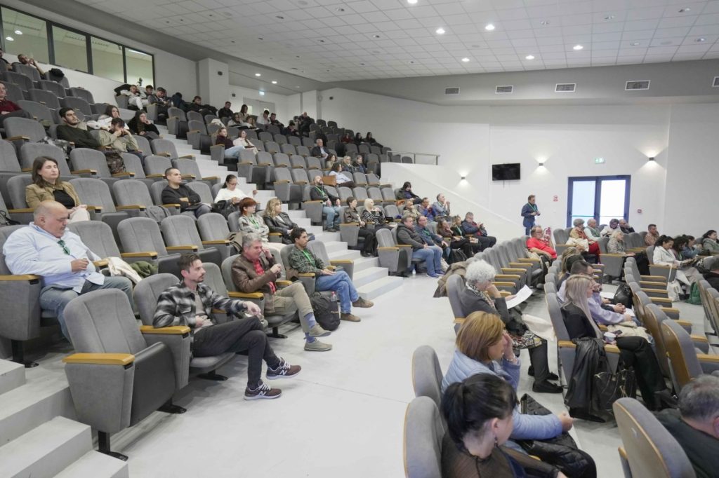 Κοζάνη: Αγροδασικά συστήματα και κλιματική ανθεκτικότητα στο 2ο Πανελλήνιο Συνέδριο 1 Κοζάνη: Αγροδασικά συστήματα και κλιματική ανθεκτικότητα στο 2ο Πανελλήνιο Συνέδριο
