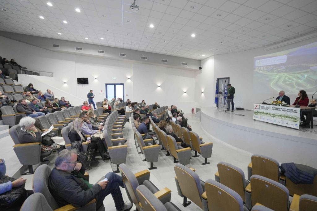 Κοζάνη: Αγροδασικά συστήματα και κλιματική ανθεκτικότητα στο 2ο Πανελλήνιο Συνέδριο 5 Κοζάνη: Αγροδασικά συστήματα και κλιματική ανθεκτικότητα στο 2ο Πανελλήνιο Συνέδριο