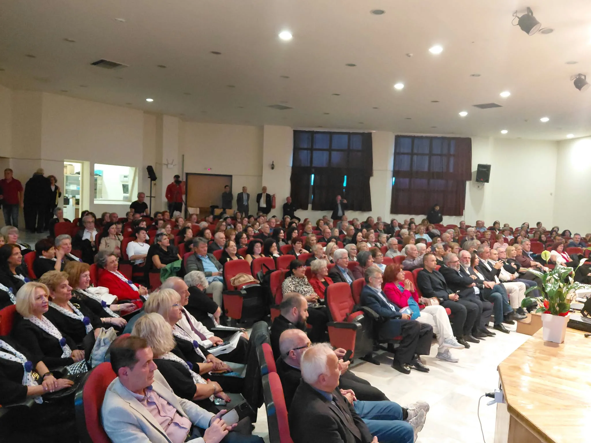 Πτολεμαΐδα: Η 16η Συνάντηση Χορωδιών τίμησε τον Διονύση Σαββόπουλο 2 Πτολεμαΐδα: Η 16η Συνάντηση Χορωδιών τίμησε τον Διονύση Σαββόπουλο