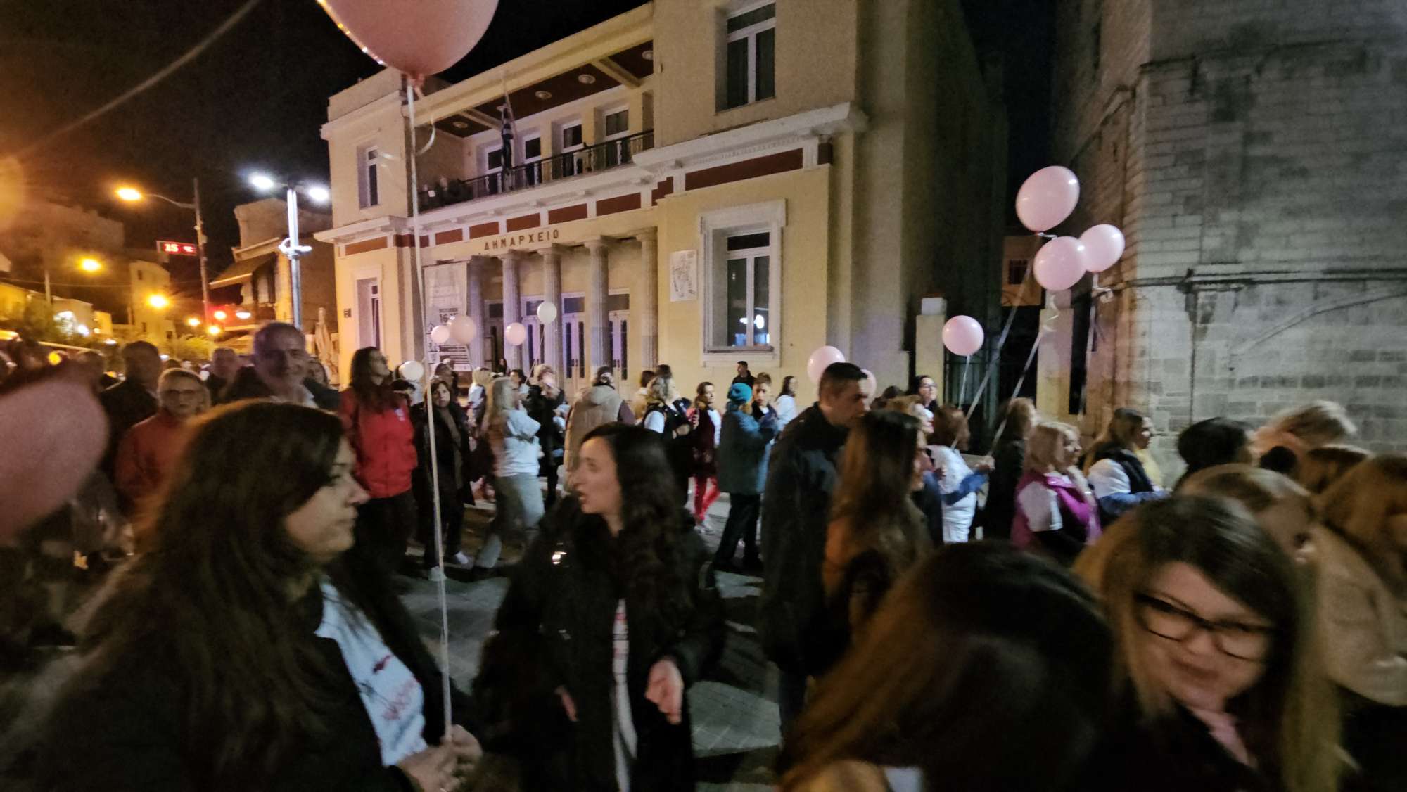 Κοζάνη: Πραγματοποιήθηκε ο 11ος Περίπατος για τον Καρκίνο του Μαστού 13 Στιγμιότυπο από τον περίπατο