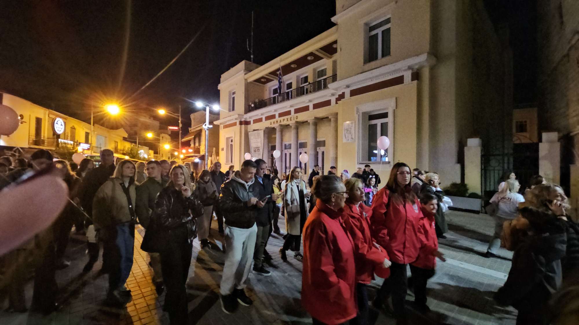 Κοζάνη: Πραγματοποιήθηκε ο 11ος Περίπατος για τον Καρκίνο του Μαστού 2 Στιγμιότυπο από τον περίπατο