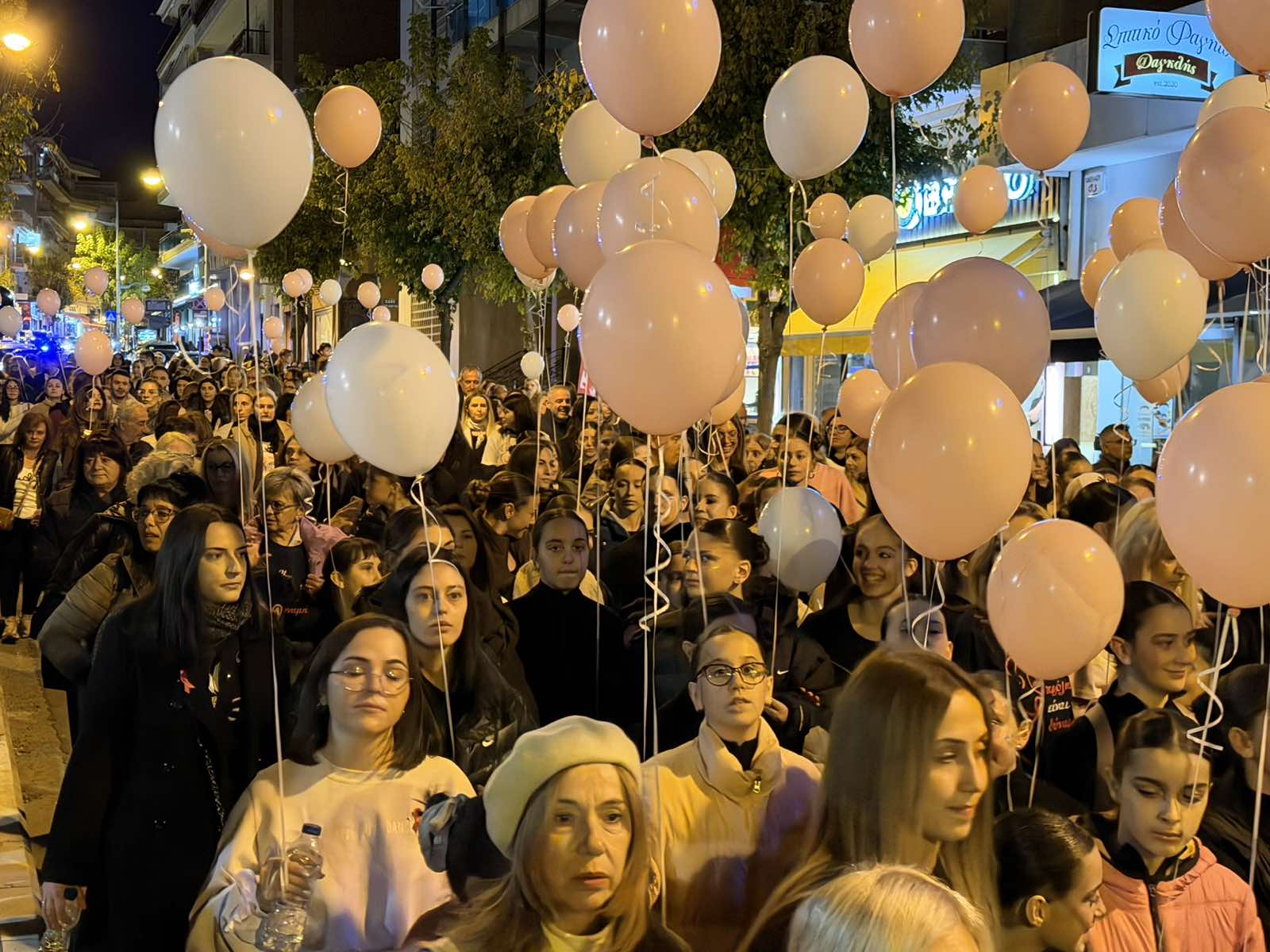 Κοζάνη: Πραγματοποιήθηκε ο 11ος Περίπατος για τον Καρκίνο του Μαστού 35 Συμμετοχή στη δράση