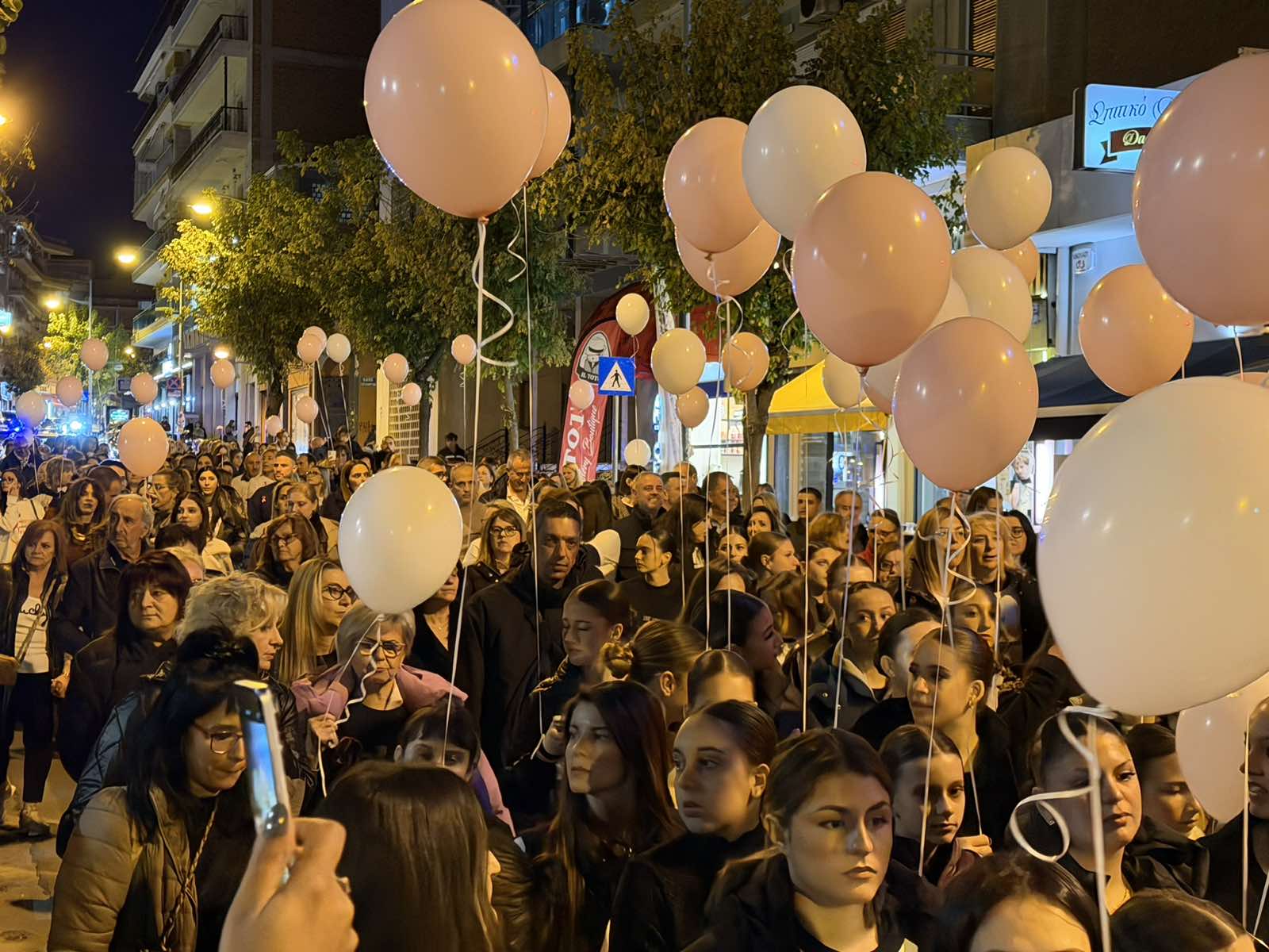 Κοζάνη: Πραγματοποιήθηκε ο 11ος Περίπατος για τον Καρκίνο του Μαστού 38 Συμμετέχοντες στη δράση