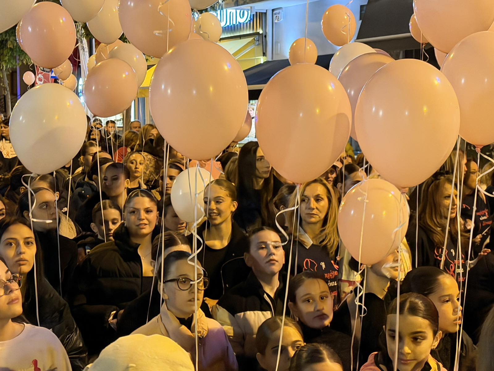 Κοζάνη: Πραγματοποιήθηκε ο 11ος Περίπατος για τον Καρκίνο του Μαστού 29 Στιγμιότυπο από τον 11ο Περίπατο