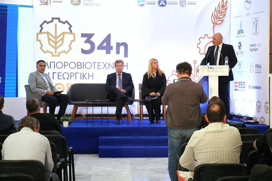 Συζήτηση στην 34η Έκθεση Κοίλων