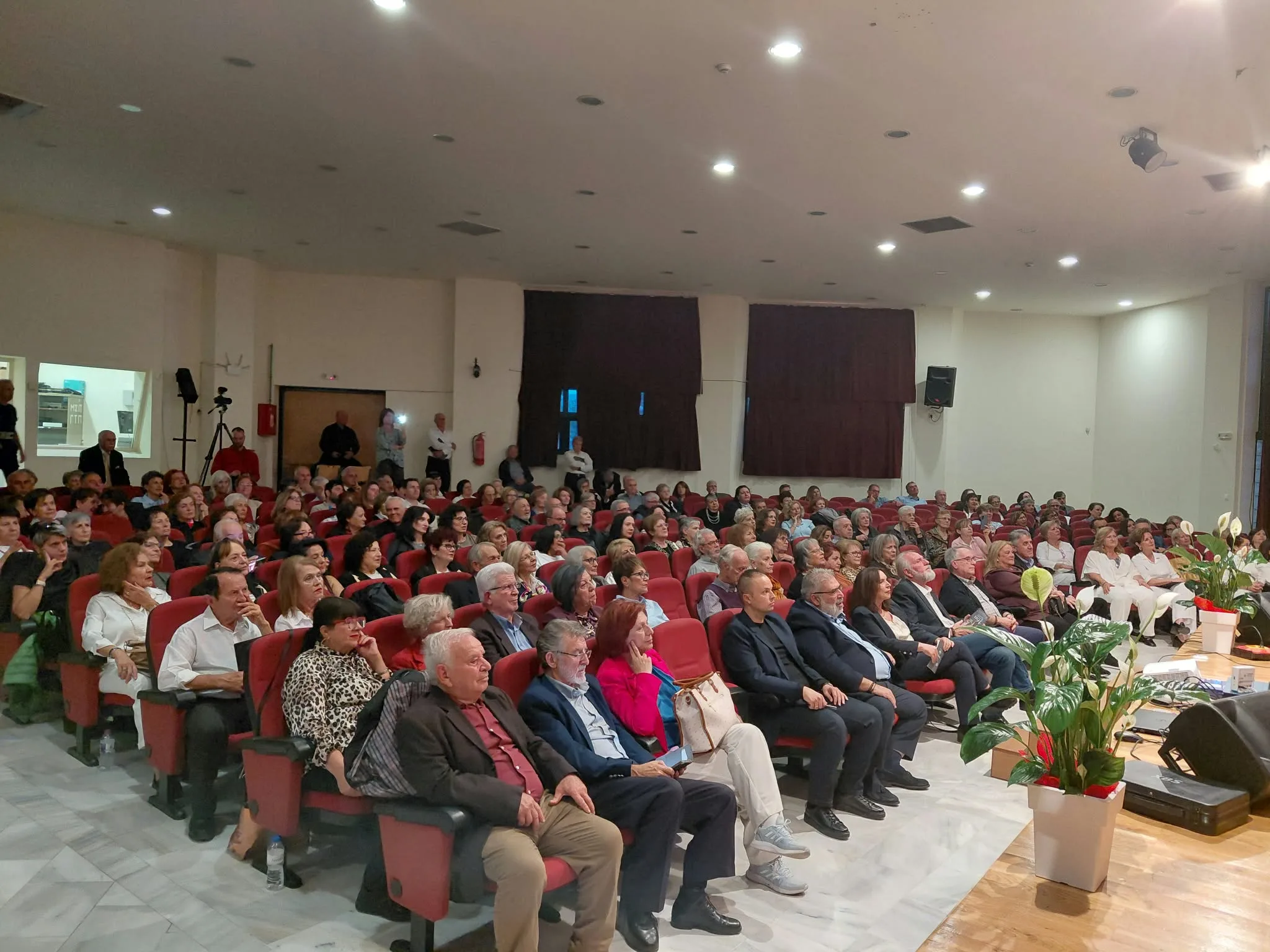 Πτολεμαΐδα: Η 16η Συνάντηση Χορωδιών τίμησε τον Διονύση Σαββόπουλο 5 Πτολεμαΐδα: Η 16η Συνάντηση Χορωδιών τίμησε τον Διονύση Σαββόπουλο