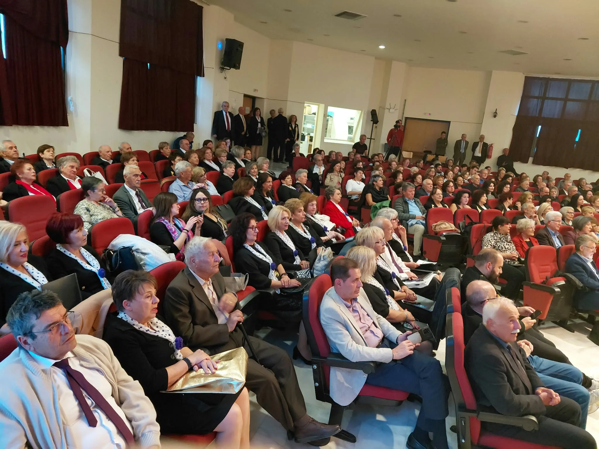 Πτολεμαΐδα: Η 16η Συνάντηση Χορωδιών τίμησε τον Διονύση Σαββόπουλο 6 Πτολεμαΐδα: Η 16η Συνάντηση Χορωδιών τίμησε τον Διονύση Σαββόπουλο