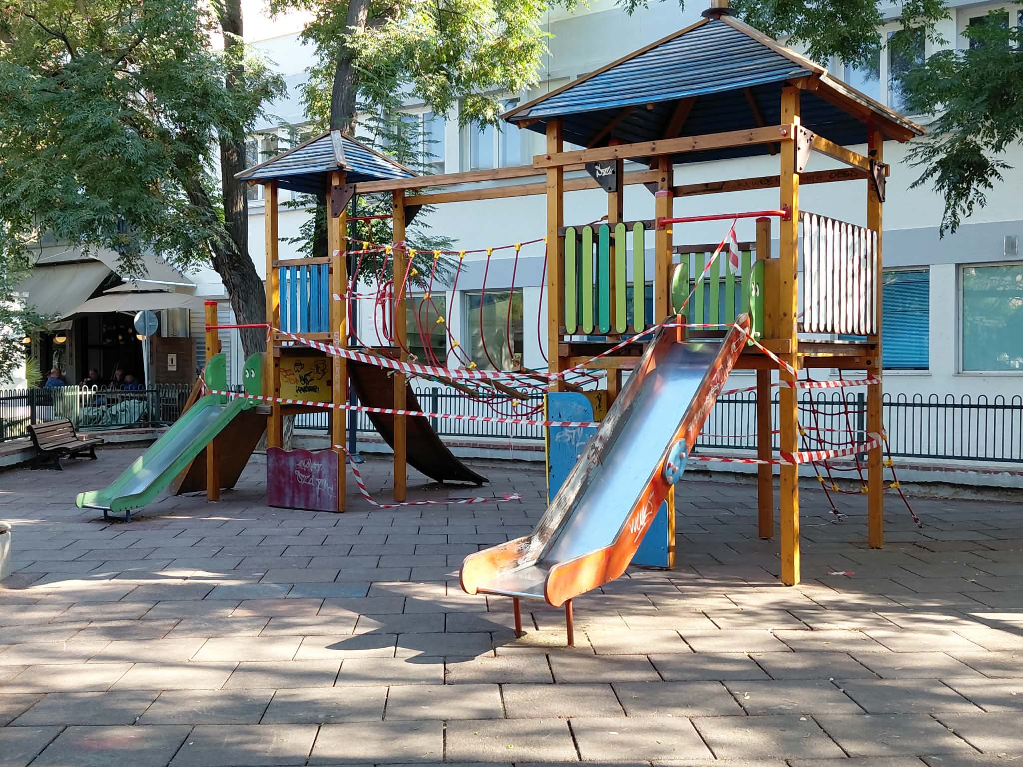 Ο χώρος της παιδικής χαράς στην Πτολεμαΐδα