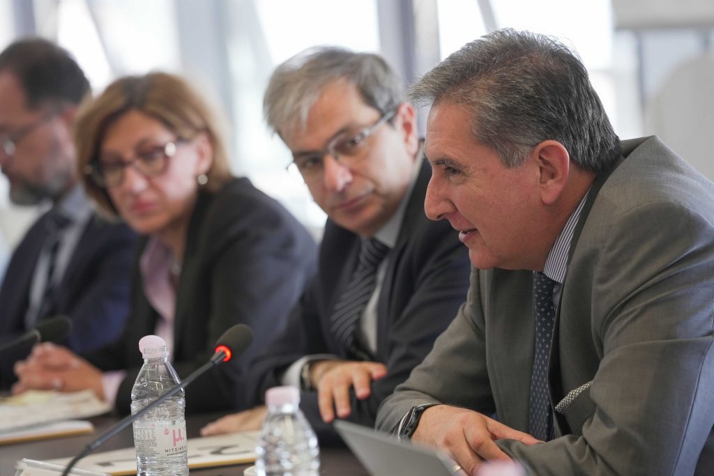 Στιγμιότυπο από την υπογραφή της συνεργασίας
