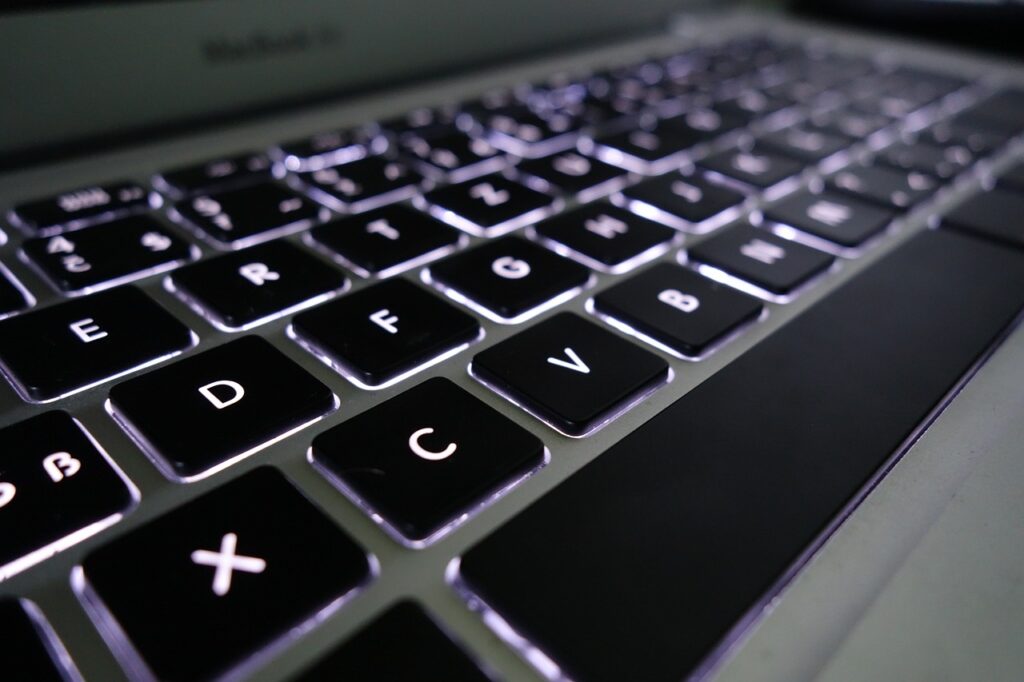 Voucher για laptop: "Κλείνουν" οι αιτήσεις για επιδότηση έως 1.600 ευρώ 1 Voucher για laptop: "Κλείνουν" οι αιτήσεις για επιδότηση έως 1.600 ευρώ