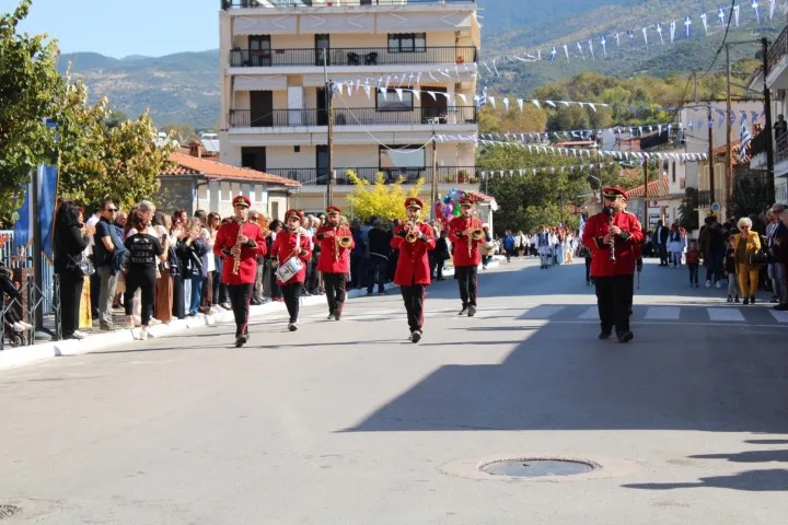 Σέρβια: Με παρέλαση και πλήθος κόσμου τιμήθηκε η 114η επέτειος Απελευθέρωσης 20 Σέρβια: Με παρέλαση και πλήθος κόσμου τιμήθηκε η 114η επέτειος Απελευθέρωσης